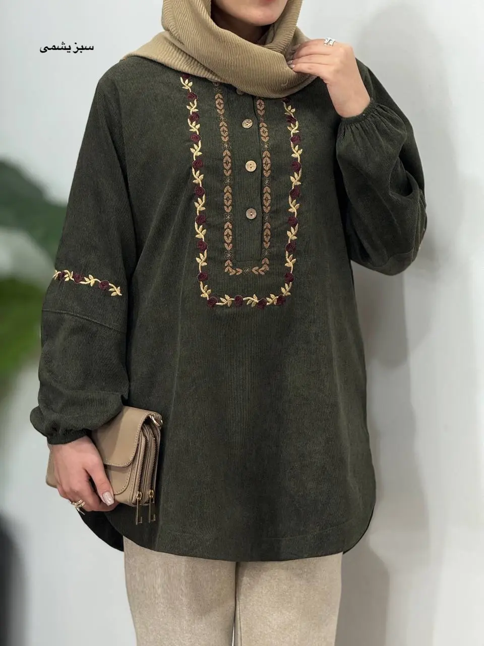 مانتو پاییزه گلدوزی نسا 2